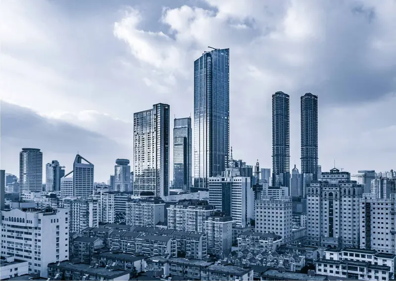 Immeubles et tours d'une grande ville